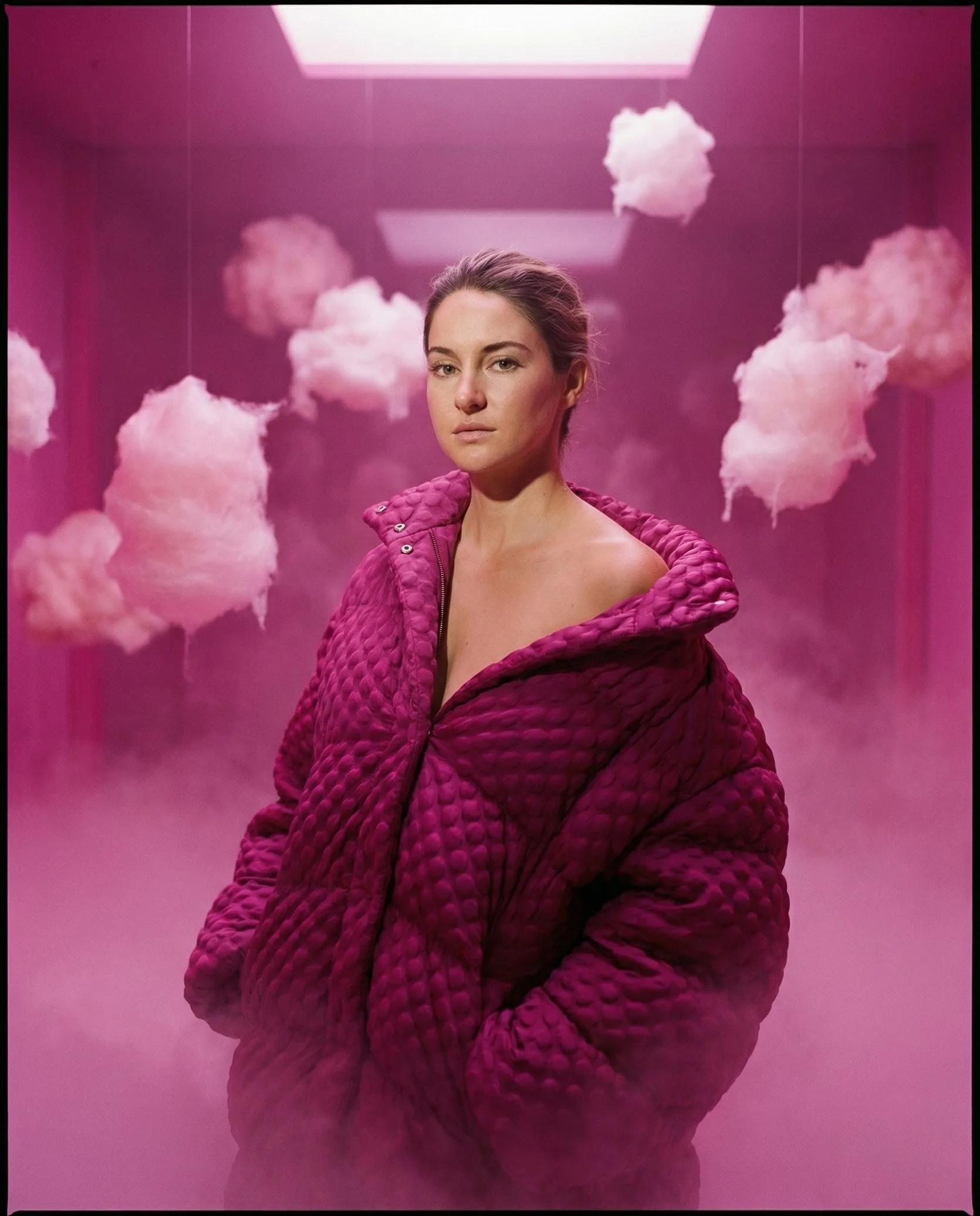 The Weightless Surrealism of Pink Illusions - Image prompt preview