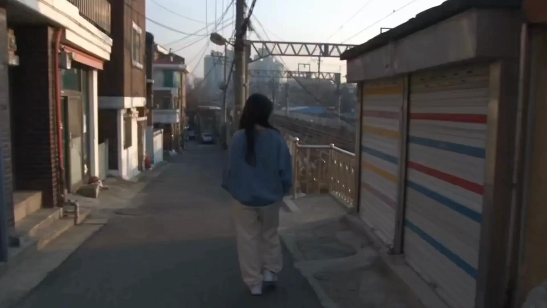 Seoul Dawn — Lost MiniDV Home Video - Video prompt preview