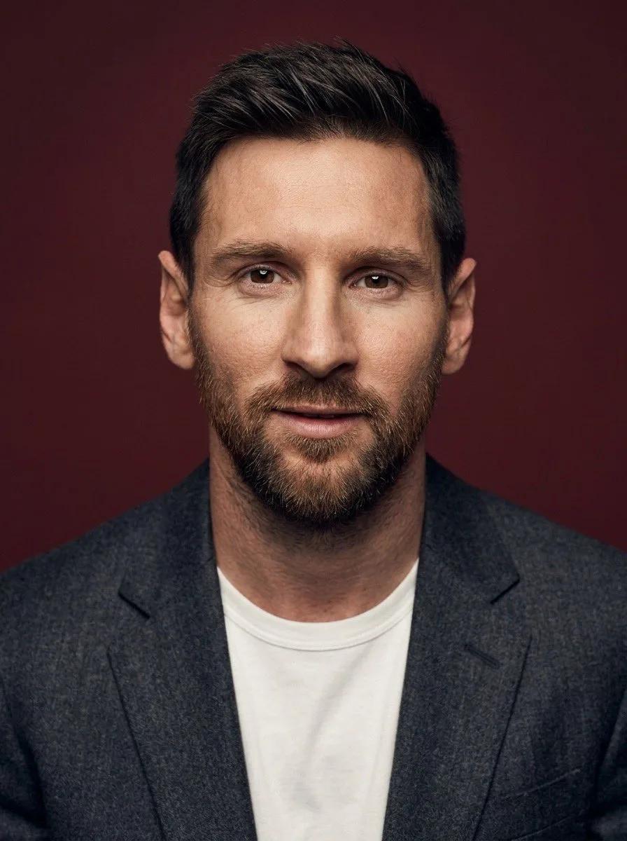 Professional Studio Profile Photo - Image prompt preview